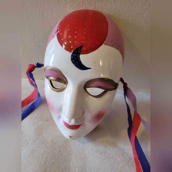 Vintage Mardi Gras Hand Painted Porcelain Masks Masquerade Carnival Wall Art - Picture 2 of 4